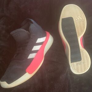 Adidas Pro Adversary 2019 Mid Black Shock Red size 10